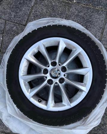 BMW 1-serie F20 orginele BMW 16inch velgen met winterbanden beschikbaar voor biedingen