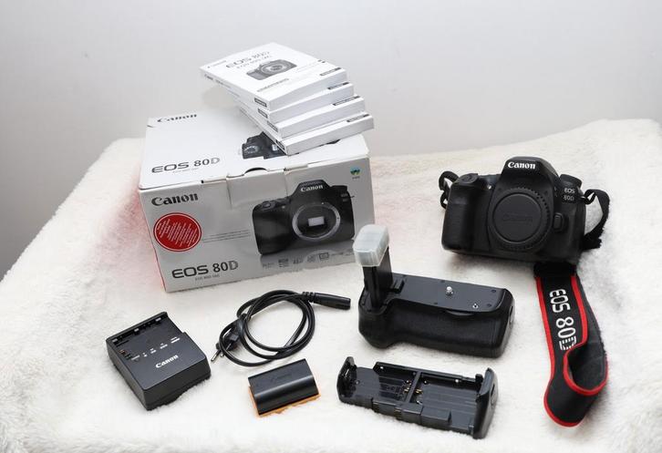 Canon Eos 80D spiegelreflexcamera (body + grip)., Audio, Tv en Foto, Fotografie | Professionele apparatuur, Ophalen