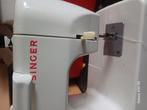 Singer naaimachine nieuwstaat, Enlèvement, Comme neuf