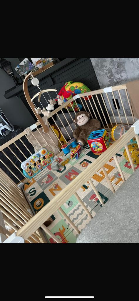 Houten grondbox + speelmat, Kinderen en Baby's, Babyparken, Zo goed als nieuw, Ophalen