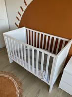 Babybed 120 cm op 60 cm, Kinderen en Baby's, Kinderkamer | Bedden, Ophalen, Zo goed als nieuw, Minder dan 140 cm, Matras