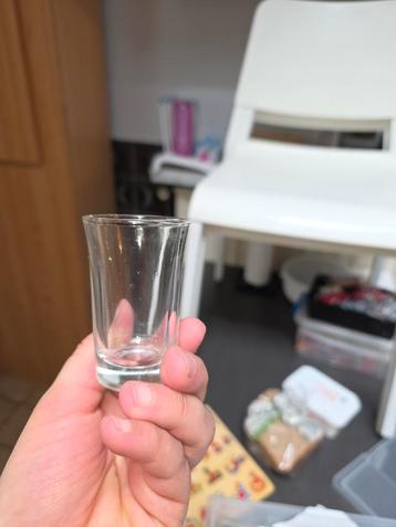 Shot glaasjes beschikbaar voor biedingen