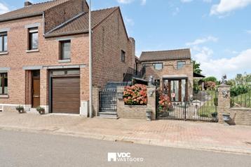 Charmant appartement met prachtig uitzicht. beschikbaar voor biedingen