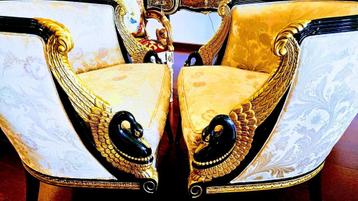 Uitzonderlijke zetels in zwaanmotief afgewerkt met bladgoud beschikbaar voor biedingen