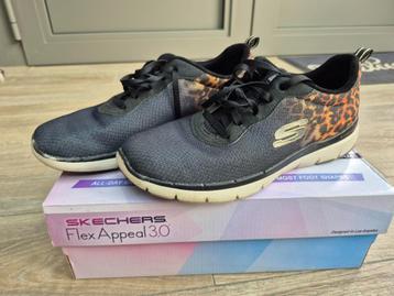 Skechers sneakers zwart maat 39 ZO GOED ALS NIEUW beschikbaar voor biedingen