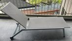 Set van 2  verstelbare ligbedden grijs / alu, Ophalen, Zo goed als nieuw, Aluminium