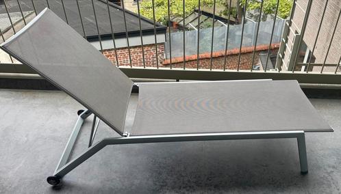 Set van 2  verstelbare ligbedden grijs / alu, Tuin en Terras, Ligbedden, Zo goed als nieuw, Aluminium, Ophalen