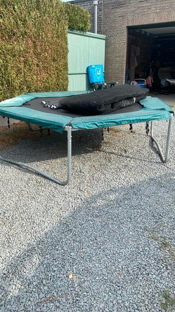 Trampoline 220 beschikbaar voor biedingen