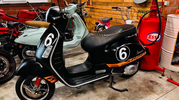 Vespa gts super sport 125 • 2013 • 8500km, Fietsen en Brommers, Scooters | Vespa, Gebruikt, Ophalen