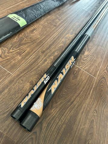 520 Naish Race 100% carbon mast in nieuwstaat!, Mât, 7 m² ou plus, Comme neuf, Enlèvement