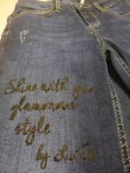 Kapotte jeans Liu Jo met letters op/maat xs/s of 26, Kleding | Dames, Spijkerbroeken en Jeans, Gedragen, Blauw, Ophalen of Verzenden