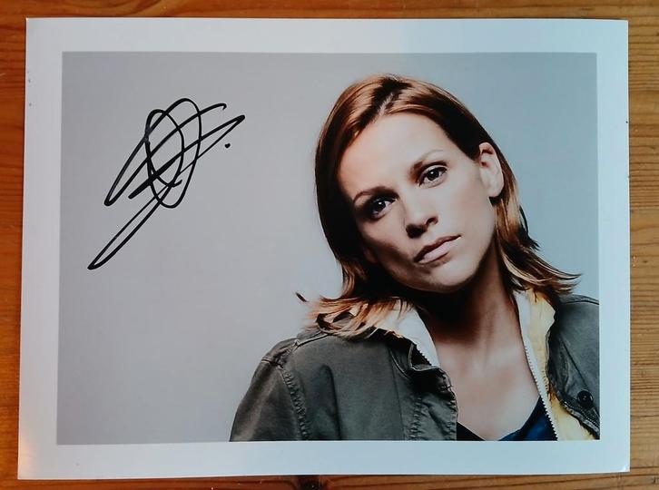 Gesigneerde foto van Veerle Baetens., Verzamelen, Muziek, Artiesten en Beroemdheden, Nieuw, Gesigneerd, Verzenden