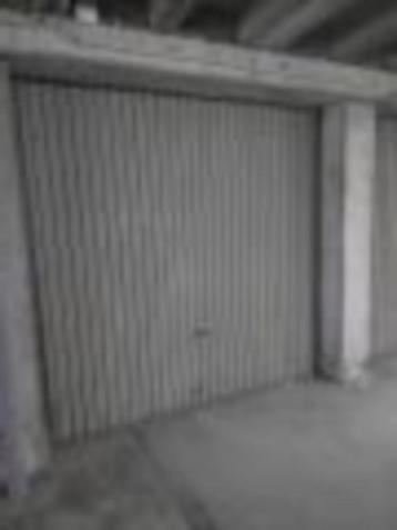 Afgesloten garage in centrum Deinze