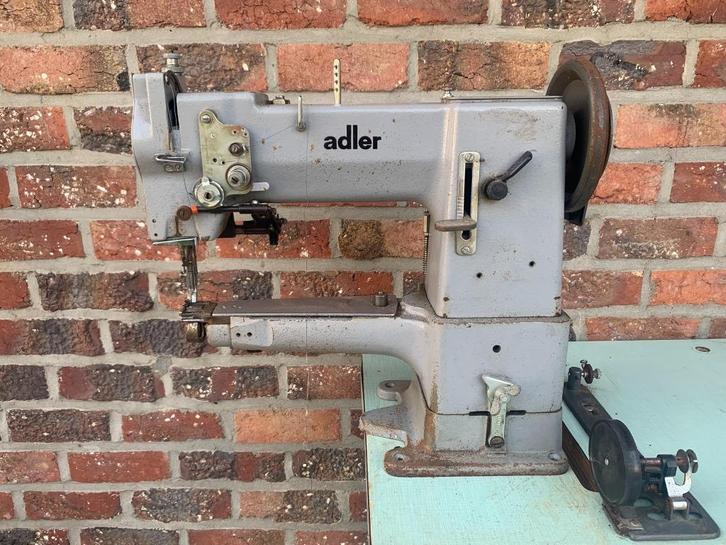 Durkopp Adler 069 - Industrieel naaimachine voor leder, Hobby en Vrije tijd, Naaimachines en Toebehoren, Gebruikt, Naaimachine