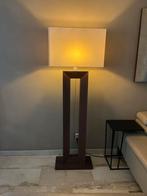 Minimalistische staande vloerlamp  Natuzzi, Huis en Inrichting, Ophalen, Zo goed als nieuw, Hout, 100 tot 150 cm