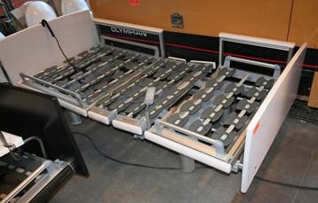 Völker electrisch hoog/laag bed beschikbaar voor biedingen
