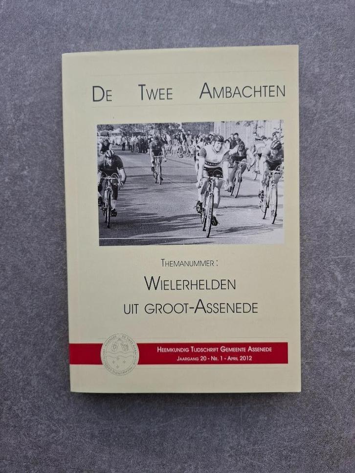 Wielerhelden uit Groot-Assenede, Boeken, Sportboeken, Zo goed als nieuw, Lopen en Fietsen, Ophalen of Verzenden