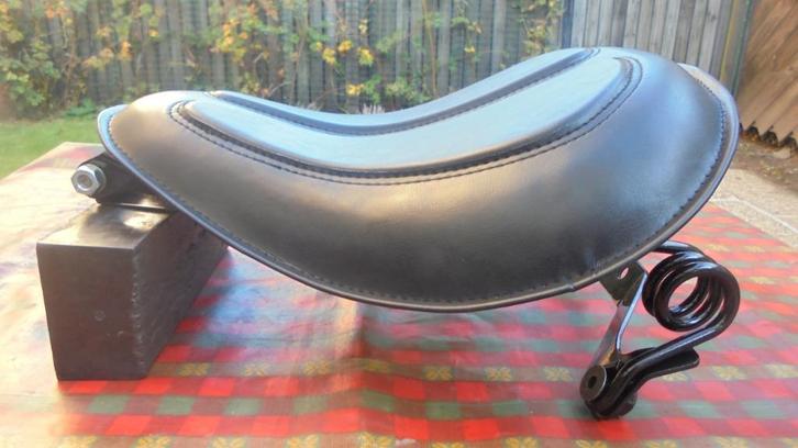 Harley Davidson zadel softail sportster, dyna , springer 75€, Motoren, Onderdelen | Harley-Davidson, Ophalen of Verzenden