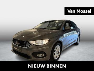 Fiat Tipo 1.4 95 pk Lounge / Automatische airco / Navigatie, Auto's, Voorwielaandrijving, 4 deurs, Stof, Gebruikt