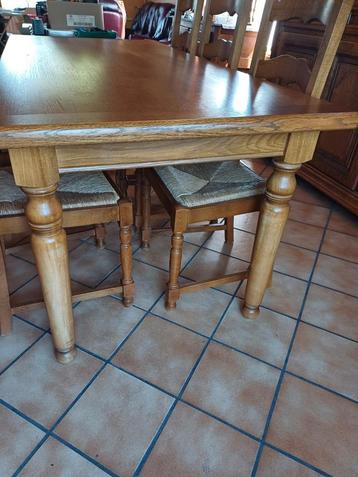 Tables en chêne + 6 chaises empaillées  beschikbaar voor biedingen