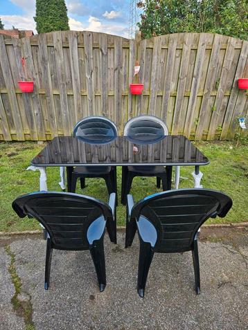 Tuinset tuintafel +4 tuinstoelen Nieuwe  voor 100 euro 