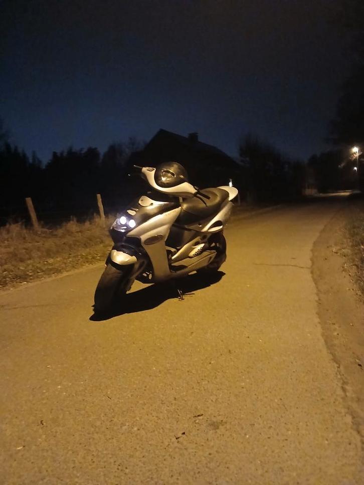 Malaguti fierfox f15 watergekoelde scooter Tekoop of ruilen, Vélos & Vélomoteurs, Scooters | Marques Autre, Enlèvement