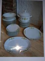 Très beau service porcelaine Vintage des années 60/70, Antiquités & Art, Antiquités | Services (vaisselle) complet, Enlèvement ou Envoi