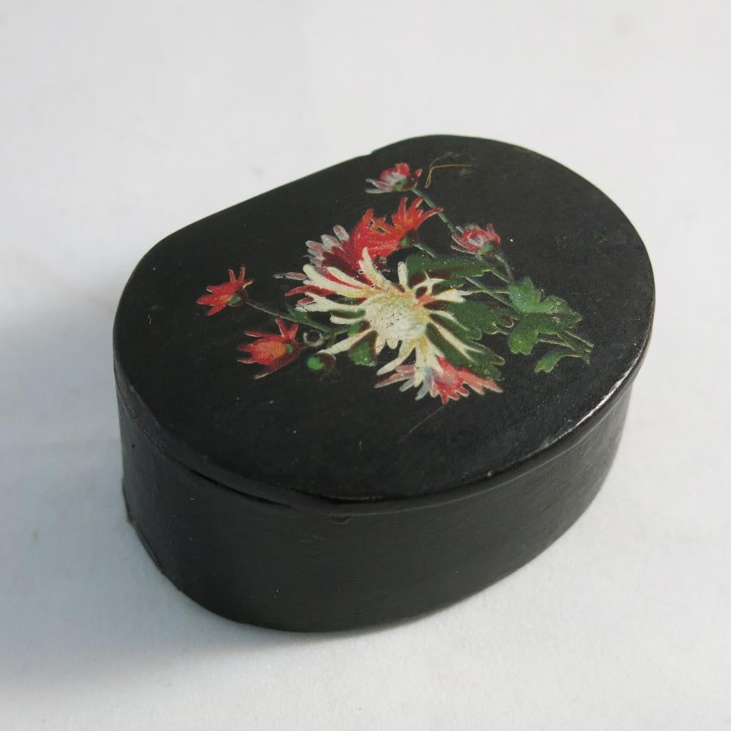 Tabatière victorienne en papier mâché, Antiquités & Art, Antiquités | Autres Antiquités, Enlèvement ou Envoi