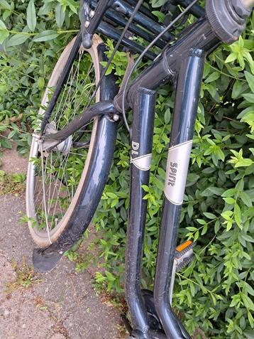 Gebruikte fiets beschikbaar voor biedingen