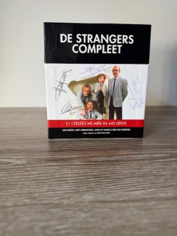 De Strangers Compleet - Gesigneerd! beschikbaar voor biedingen