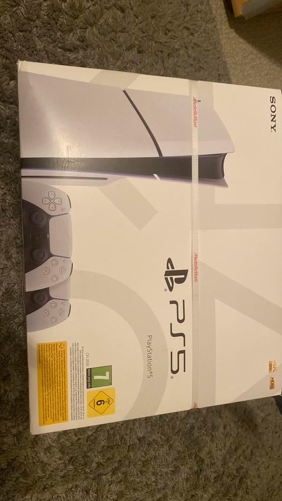 PS5 met disc, Games en Spelcomputers, Spelcomputers | Sony PlayStation 5, Zo goed als nieuw, Ophalen