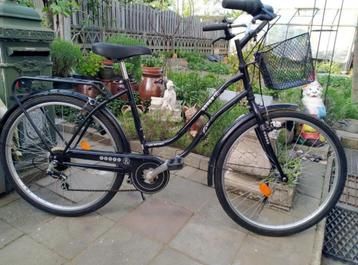 Damesfiets beschikbaar voor biedingen
