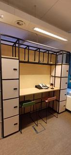 Meuble de bureau avec casier, Salle de réunion ou de Présentation, Enlèvement, Utilisé, Bureau