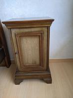 Vintage nachtkastjes in massief hout, Antiek en Kunst, Ophalen