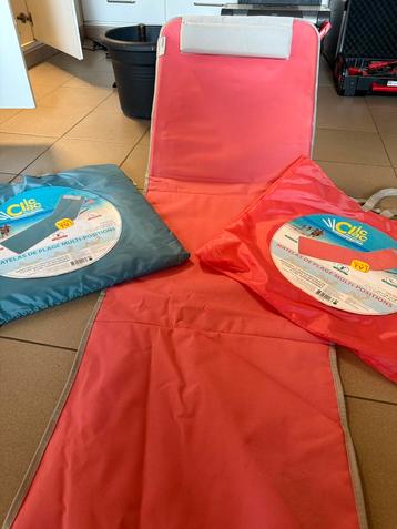 2 relax-/strandmatrassen met meerdere posities beschikbaar voor biedingen