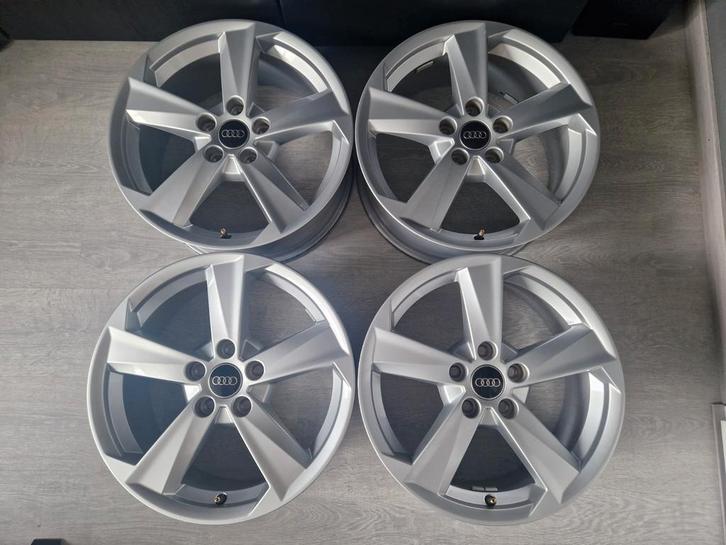 Orginele Audi Q2 velgen in NIEUWSTAAT, 17 inch, 5x112, 7j, Auto diversen, Wieldoppen, Nieuw, Ophalen