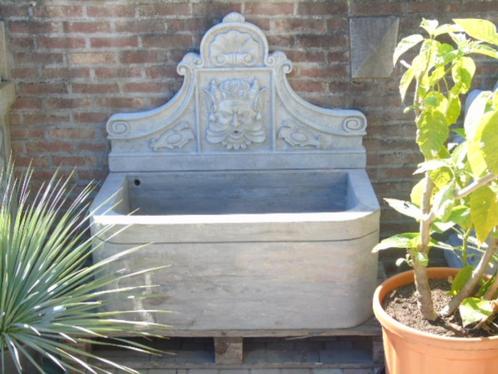 fontein met fonteingezicht, blauwe steen, waterstraal en bas, Tuin en Terras, Waterpartijen en Fonteinen, Nieuw, Fontein, Hardsteen