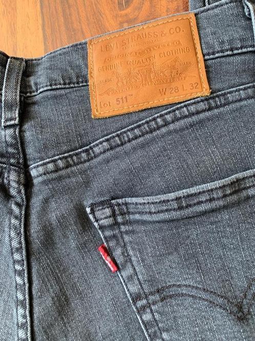 JEANS LEVIS 511 - SLIM - 28X32, Vêtements | Hommes, Jeans, Porté, Bleu, Enlèvement ou Envoi