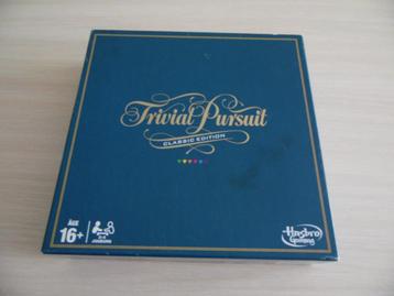TRIVIAL PURSUIT   +  RECHARGE  GENUS, Hobby & Loisirs créatifs, Trois ou quatre joueurs, Enlèvement ou Envoi, Comme neuf, Hasbro