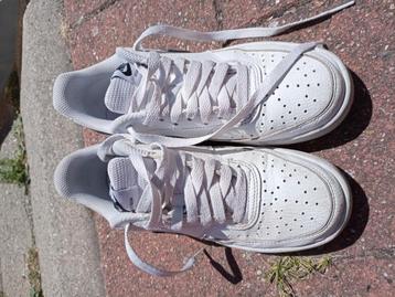 Nike Air Force maat 36,5 beschikbaar voor biedingen