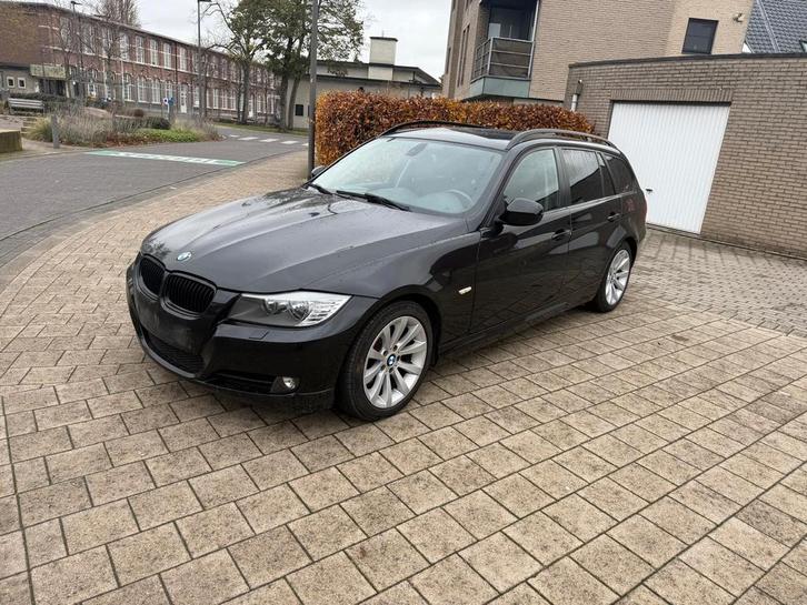 BMW 318D BREAK AUTOMAAT 2010 214000KM AC NAV KEURING EURO5, Auto's, BMW, Particulier, ABS, Airbags, Airconditioning, Alarm, Boordcomputer