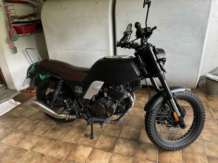 Brixton Falsberg 250 motorfiets, Motoren, Motoren | Overige merken, Particulier, Overig, 12 t/m 35 kW, 2 cilinders, Minimaal motorrijbewijs A1