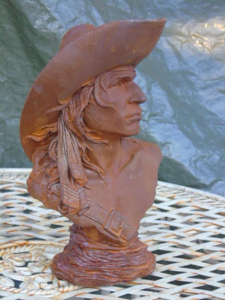 Buste van een cowboy in roestig gepatineerd gietijzer..., Tuin en Terras, Tuinwanddecoratie, Nieuw, Ophalen