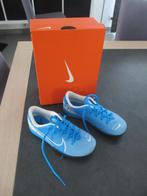 Chaussures de foot en salle Nike – P31,5, Enlèvement ou Envoi, Chaussures