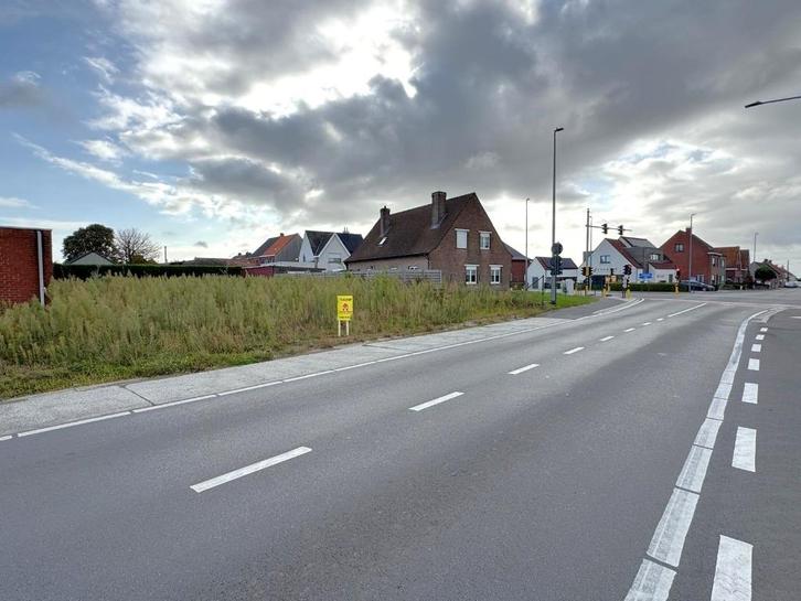PERCEEL MET UNIEKE LIGGING TE MEULEBEKE/TIELT OP 664 M², Immo, Gronden en Bouwgronden