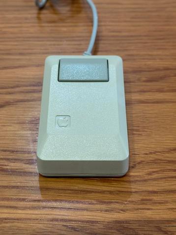 Souris Apple Computer M0100 restaurée. beschikbaar voor biedingen