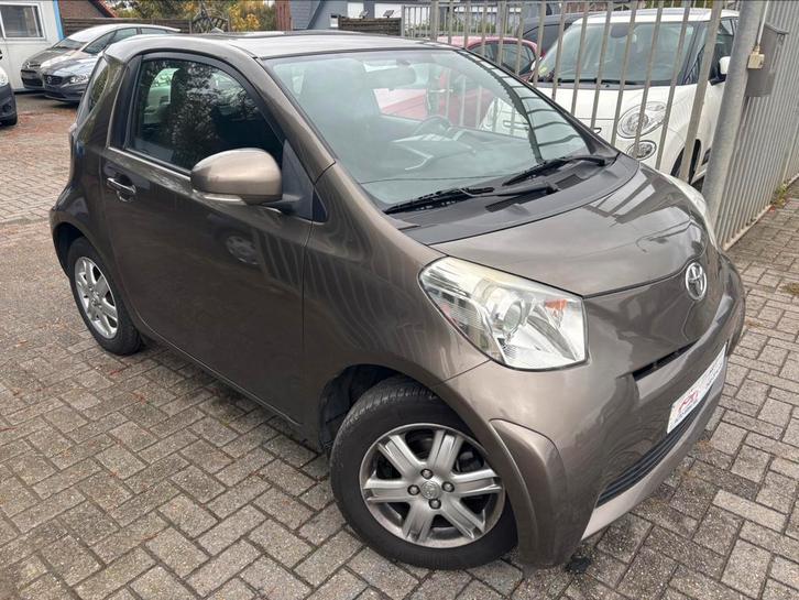 TOYOTA IQ 2010 TOP CONDITION AUTOMATIQUE FULL 1.0l, Auto's, Toyota, Bedrijf, IQ, Benzine, Euro 5, Coupé, 3 deurs, Automaat, Bruin