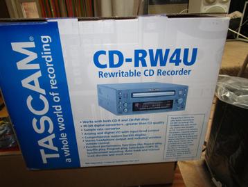 TASCAM CD Recorder beschikbaar voor biedingen