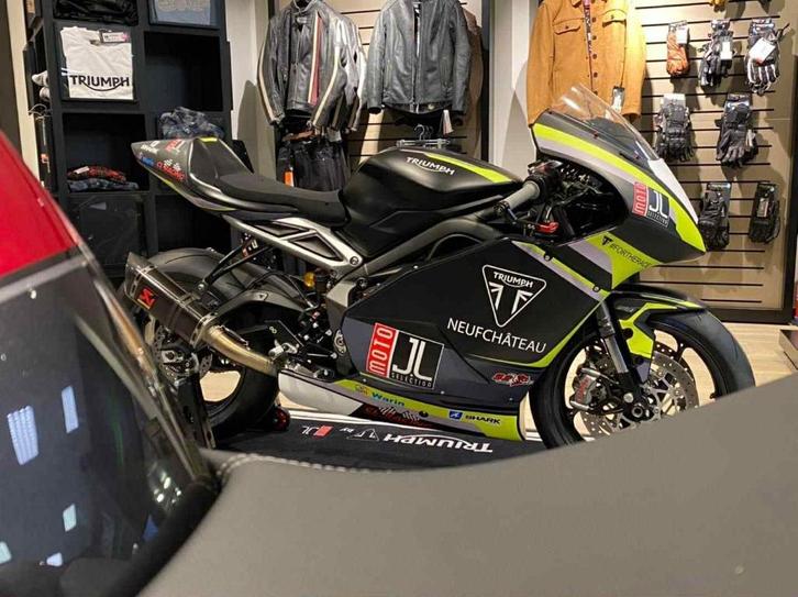 TRIUMPH STREET TRIPLE 765 RS KIT MOTO 2 PISTE, Motoren, Motoren | Triumph, Bedrijf, Sport, meer dan 35 kW, Ophalen