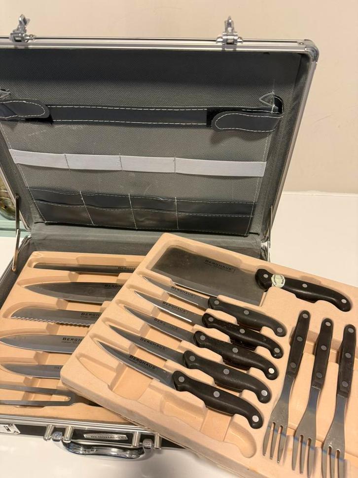 Messenset in koffer Berghaus, Huis en Inrichting, Keuken | Keukenbenodigdheden, Gebruikt, Ophalen of Verzenden